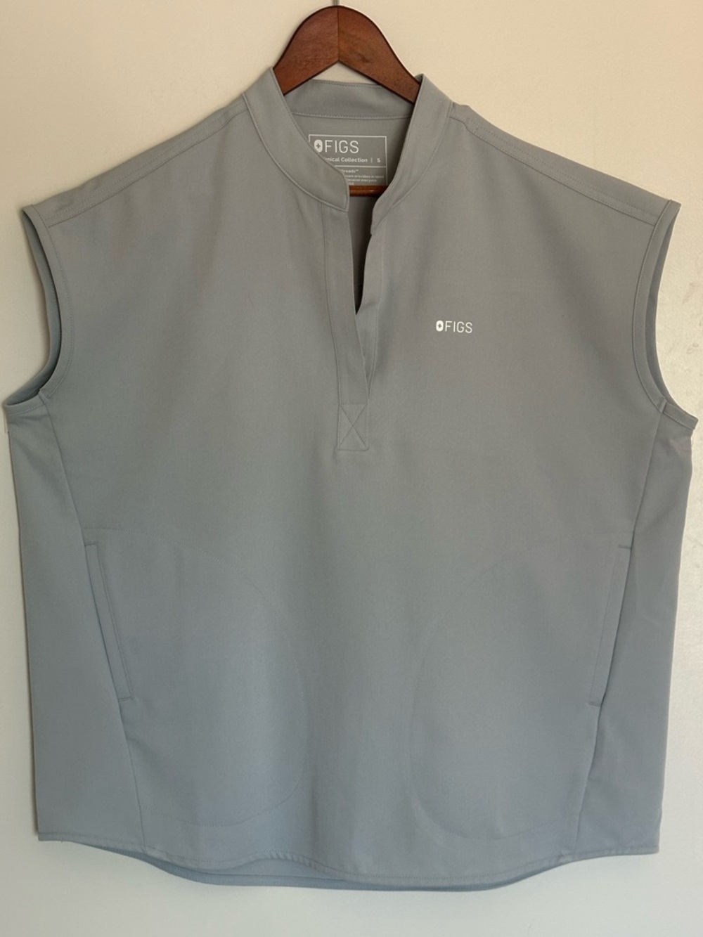 Figs Sleeveless Medical Tunic in Light Gray